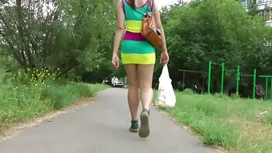 ក្មេងស្រីនេះ fucks ជាមួយនឹងការផងដរសែសិបឆ្នាំចាស់.