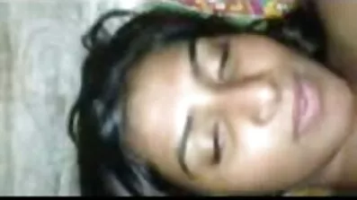 Stepson fucking stepmom ជំនួសឱ្យការឈូសឆាយ។