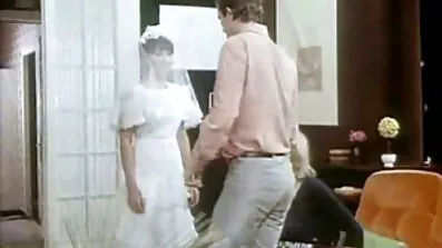 ដាស់បំណងប្រាថ្នានិង fuck.