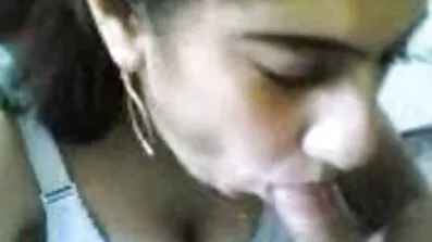 គ្រូទទួលបានសើមជាមួយនឹង cum.