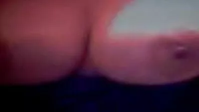 Squirting និងឈានដល់ចំណុចកំពូល Kiarra កៃនៅក្នុងសម័យប្រជុំនៅរដូវក្តៅម៉ាស្សាឥណ្ឌា.