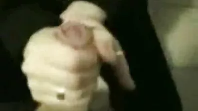 Fucked នៅក្នុង Pussy ចាក់សោ Pussy ថ្លា។