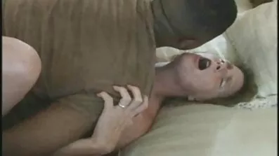 លោកស្រីរ៉ាជែលទន្លេ fucked ដោយ stepdad។