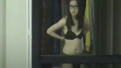 Latina មិនល្អ! គាត់បាន fucks របស់នាងរវាង tits របស់នាងនិងធ្វើឱ្យសម្រេចកាមដោយខ្លួនរបស់នាងជាមួយនឹងជើងរបស់នាង.