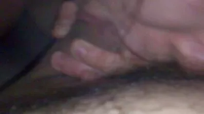 Fucking នៅក្នុងបន្ទប់គេងជាមួយក្មេង។