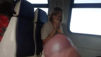 ស្លុត fucked ដោយនាវិកនៅលើមួយ uno