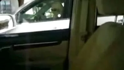បុរសម្នាក់ខ្មៅ fucks ជាតិខ្លាញ់។