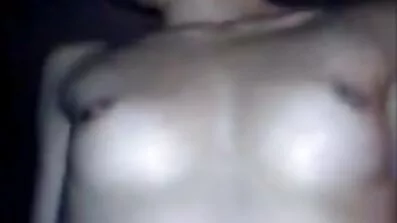 Fuck នៅអាហារមួយដែលមានភាពចាស់ទុំនិងវ័យក្មេង។