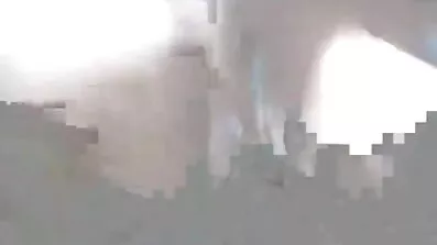 Fuck នៅក្នុងលាមួយជល់វែងនៃសក់របស់រុស្ស៊ីនៅក្នុងហាងកែសម្ផស្សមួយ។