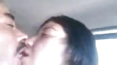 Fucking redhead មួយជាមួយនឹងក្រុមតន្ត្រីកៅស៊ូមួយសម្រាប់ឆ្នាំថ្មី.